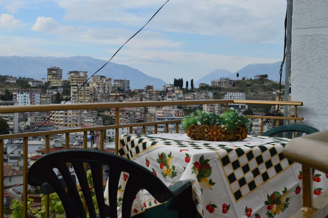 הוילה Gjirokastër Vila Ss Kekezi מראה חיצוני תמונה